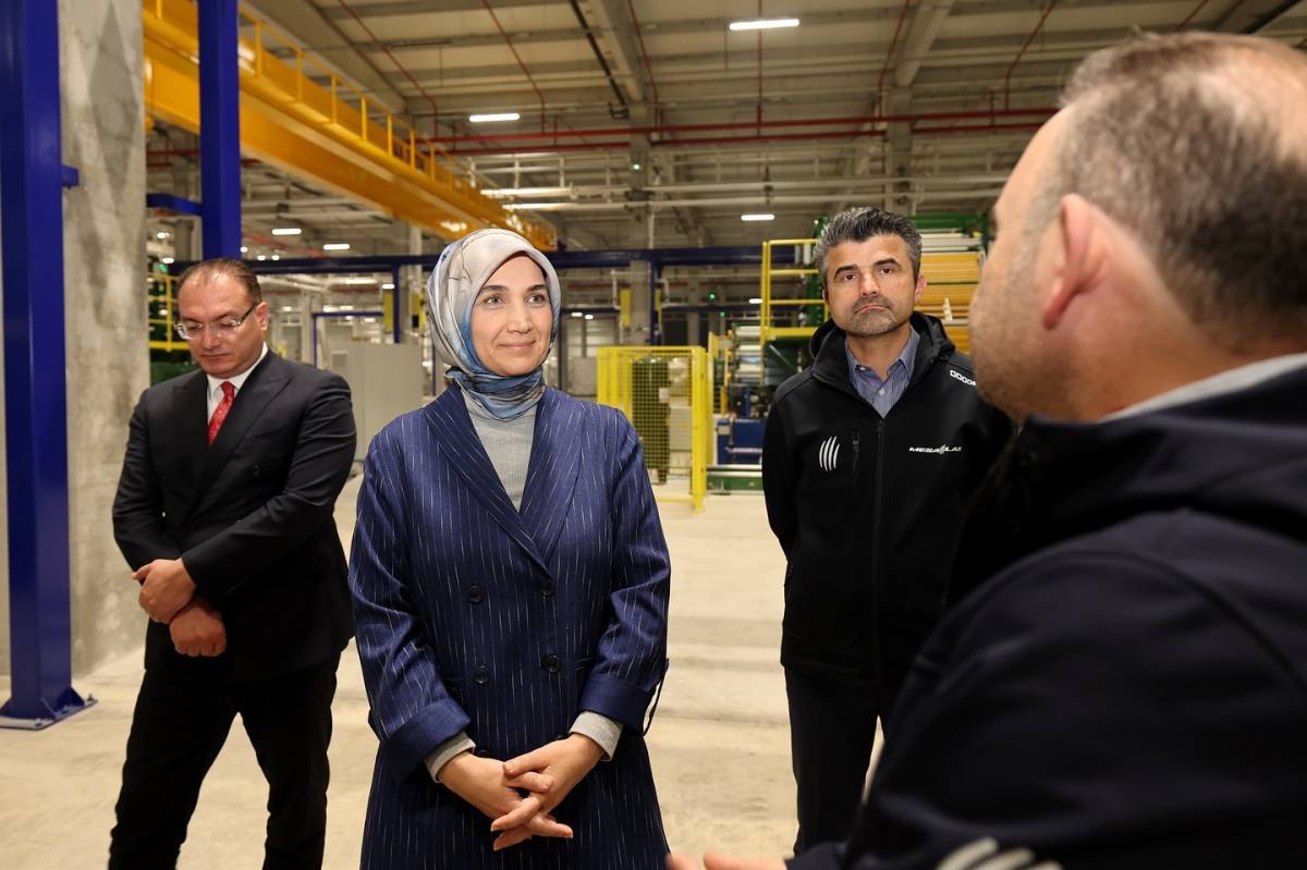 Vali Yiğitbaşı, Emirdağ OSB’de Seri Üretime Başlayan Lastik Fabrikasını Ziyaret Etti