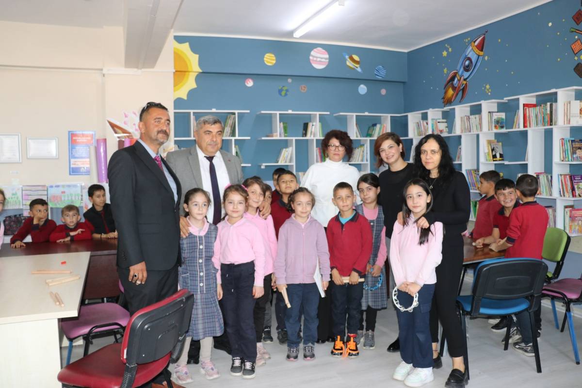 Müdür Sünnetci, Minik Ellerle Birlikte Turşu Kurdu