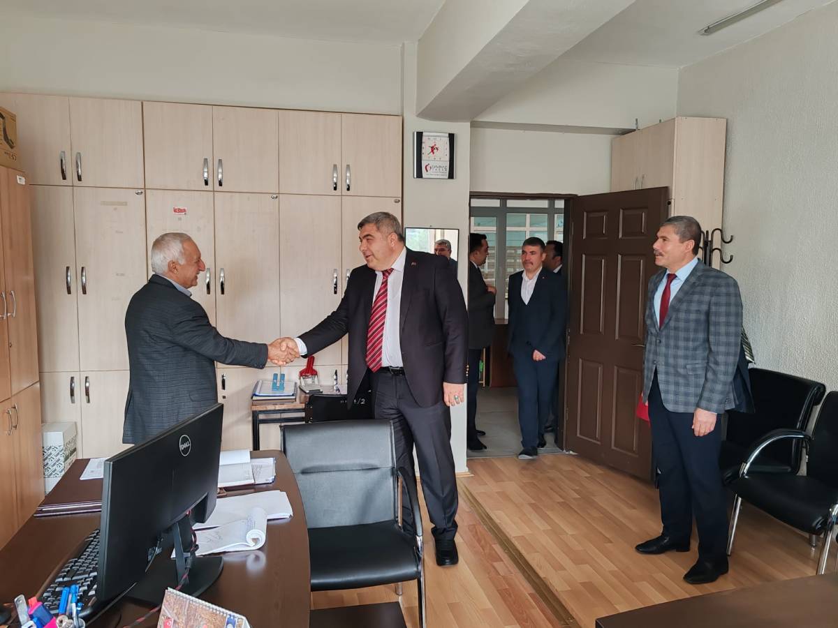 Müdür Sünnetci ’den Dinar İlçe Milli Eğitim Müdürlüğü’ne Ziyaret