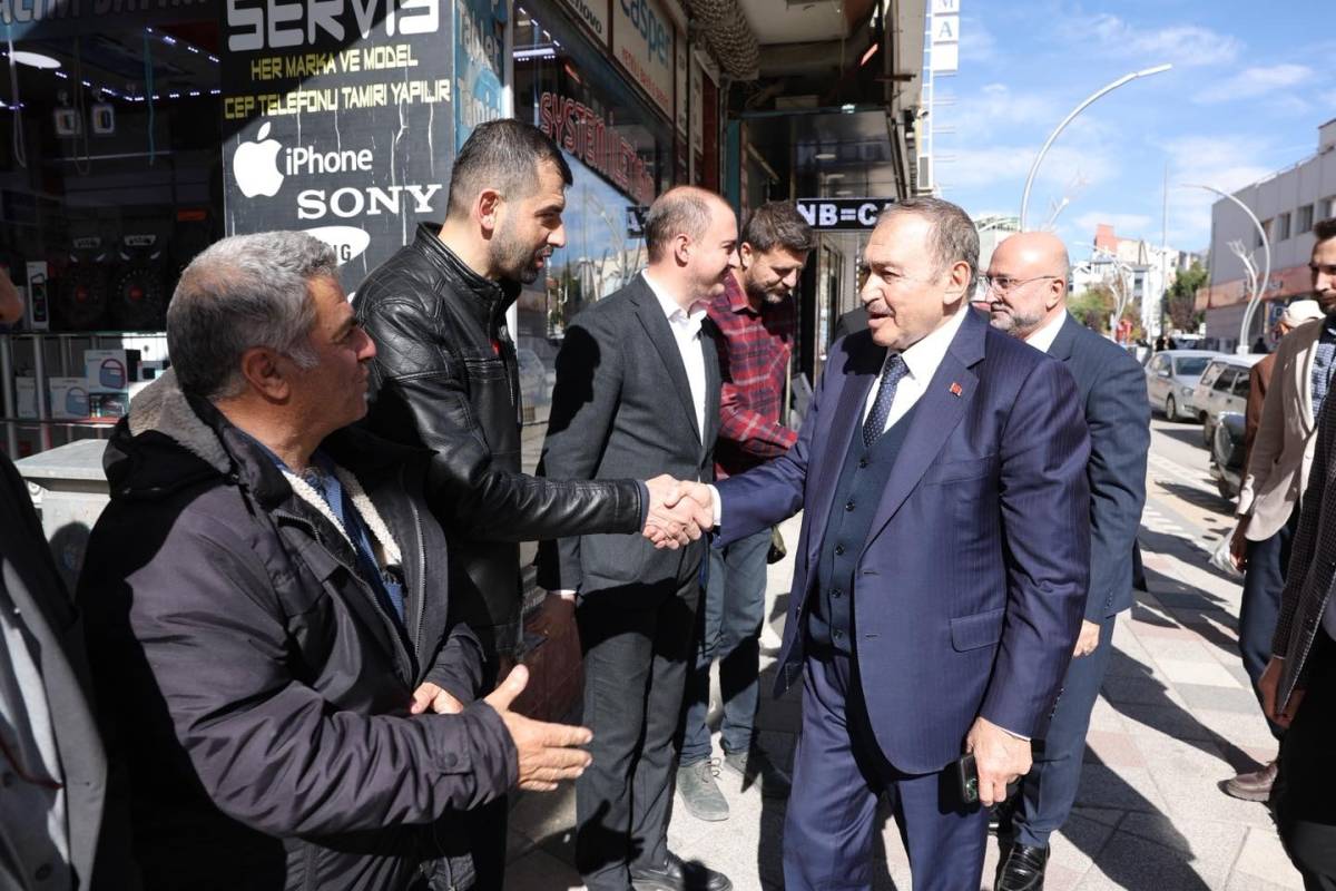 Prof. Dr. Veysel Eroğlu’ndan Sandıklı AK Parti İlçe Başkanlığı’na Ziyaret