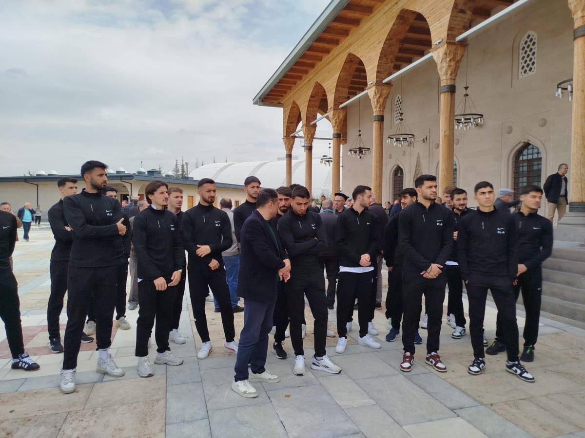 Afyonkarahisarlı İş İnsanı Sami Özer Son Yolculuğuna Uğurlandı