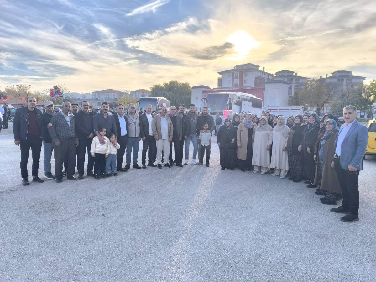 Afyonkarahisar’dan 70 Kişilik Umre Kafilesi Dualarla Uğurlandı