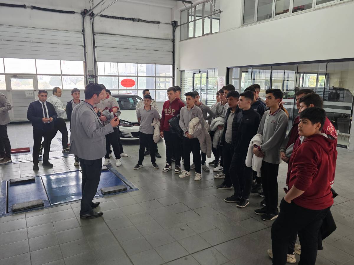 Afyonkarahisar Rahmiye Sare Palalı Teknik Koleji’nden DEMOTO Yetkili Servisine Teknik Gezi