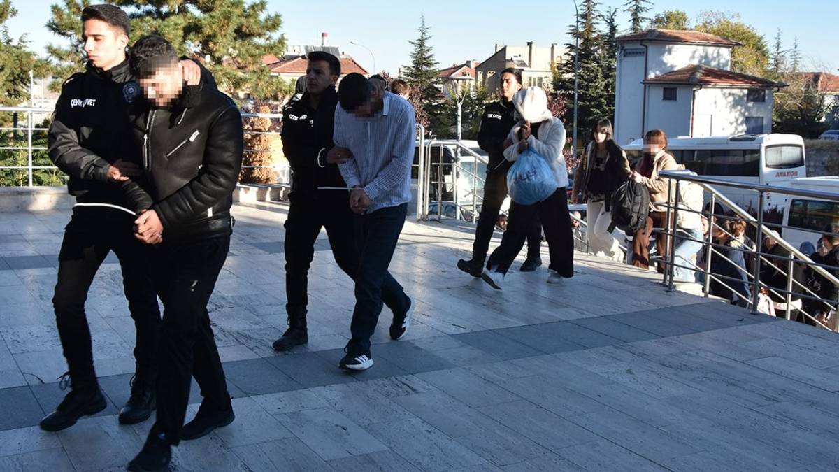 Öğretmen Olmak İçin Geldi, Sahte Kripto Sitesiyle 100 Milyon Liralık Vurgun Yaptı!