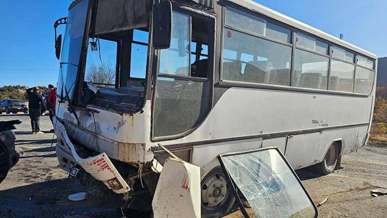 Mersin'de Feci Kaza: Midibüs ve Otomobil Çarpıştı Çok Sayıda Yaralı, Ölüler Var!