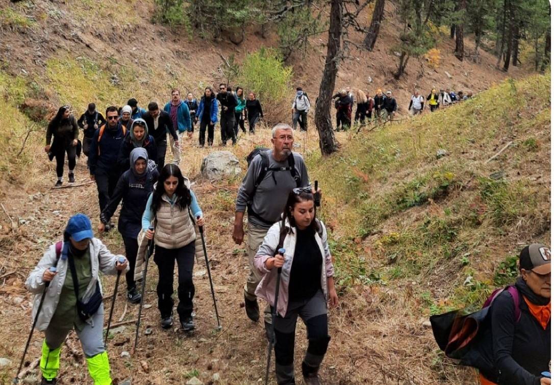 AFDOS, Tarih ve Doğa Dolu Bir Yürüyüş Gerçekleştirdi