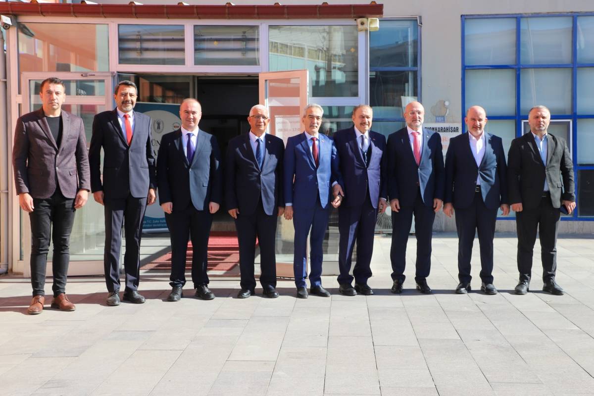 Afyonkarahisar AK Parti Teşkilatı Eski Bakan Veysel Eroğlu İle ESOB’u Ziyaret Etti