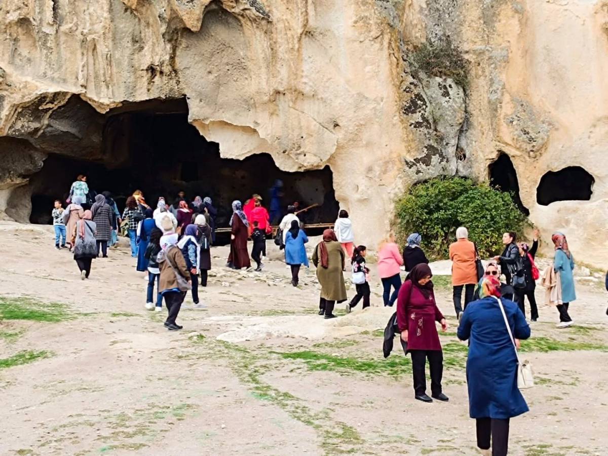 Afyonkarahisar Belediyesi'nden Kadın Üreticilere Gezi Programı