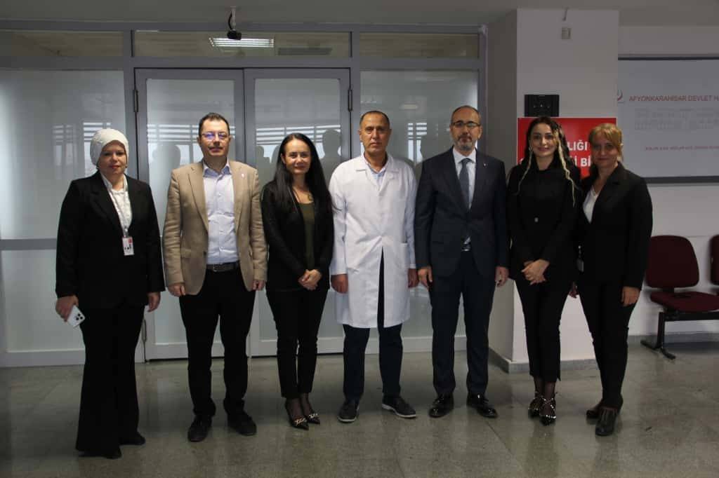 Afyonkarahisar İl Sağlık Müdürü Öztürk'ten Devlet Hastanesi'ne Ziyaret