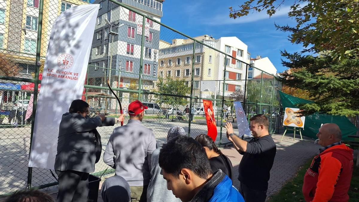 Afyonkarahisar’da Gençlik Spor Festivali Coşkusu Yaşandı