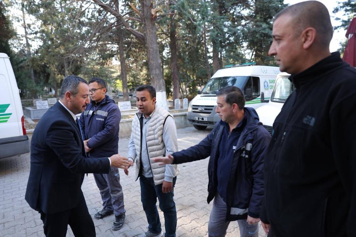Başkan Öztaş, Mezarlıklar Müdürlüğü Personeliyle Kahvaltıda Buluştu