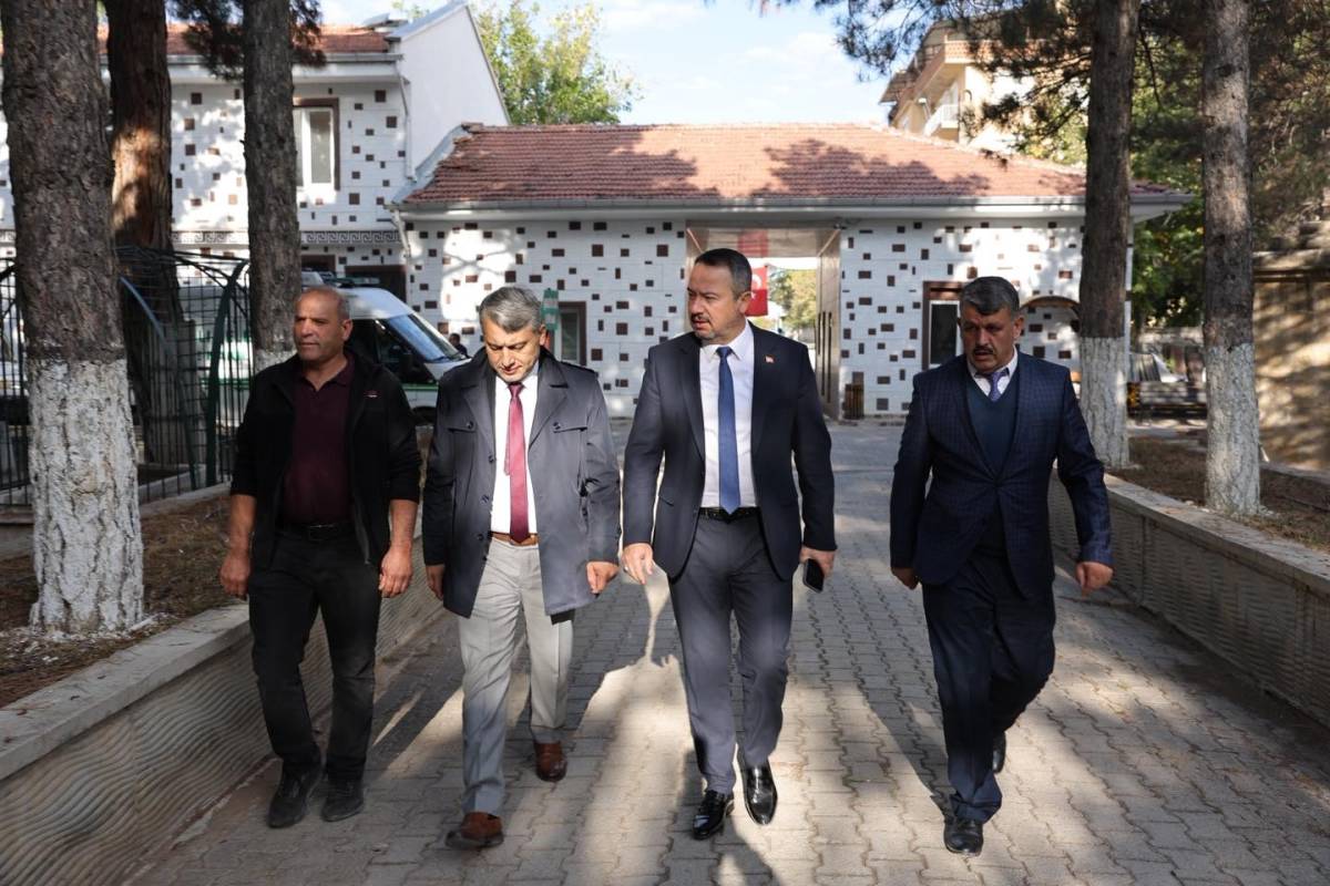 Başkan Öztaş, Mezarlıklar Müdürlüğü Personeliyle Kahvaltıda Buluştu