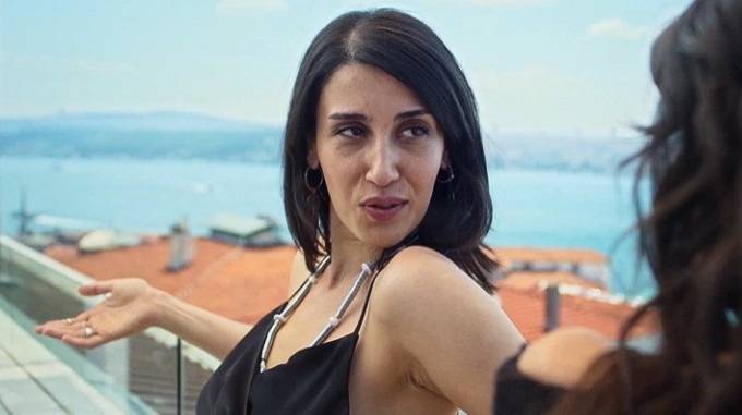 Neslihan Arslan Kimdir ve Nerelidir?