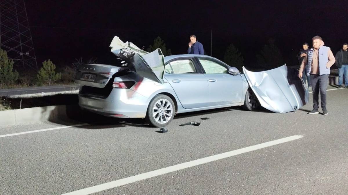 Kütahya’da Feci Kaza: Otomobil Kamyona Çarptı!
