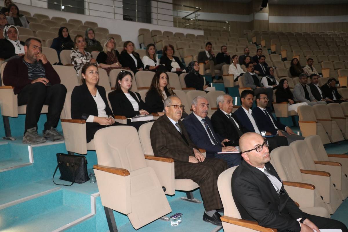 Müdür Sünnetci, Özel Okul İdarecileriyle Değerlendirme Toplantısı Yaptı