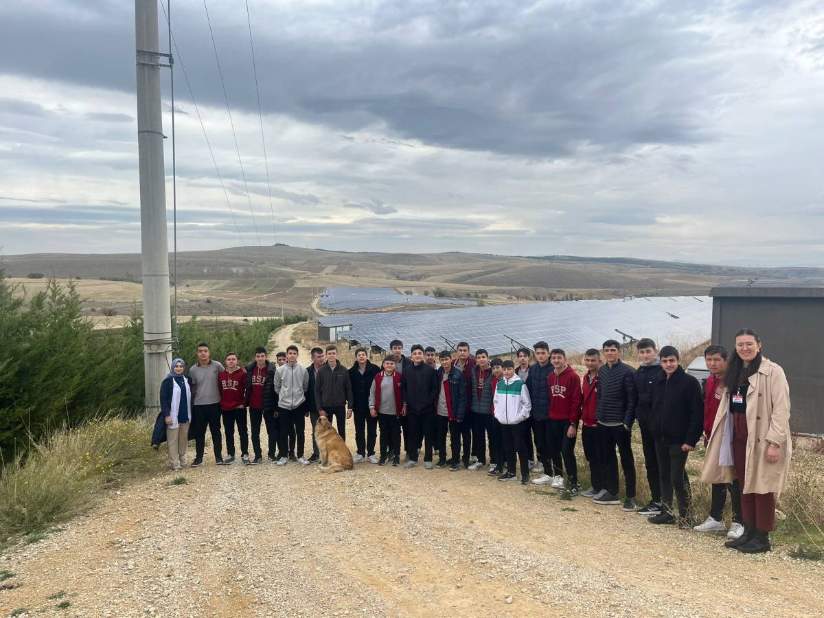 Rahmiye Sare Palalı Teknik Koleji'nden Güneş Enerjisi Santraline Teknik Gezi