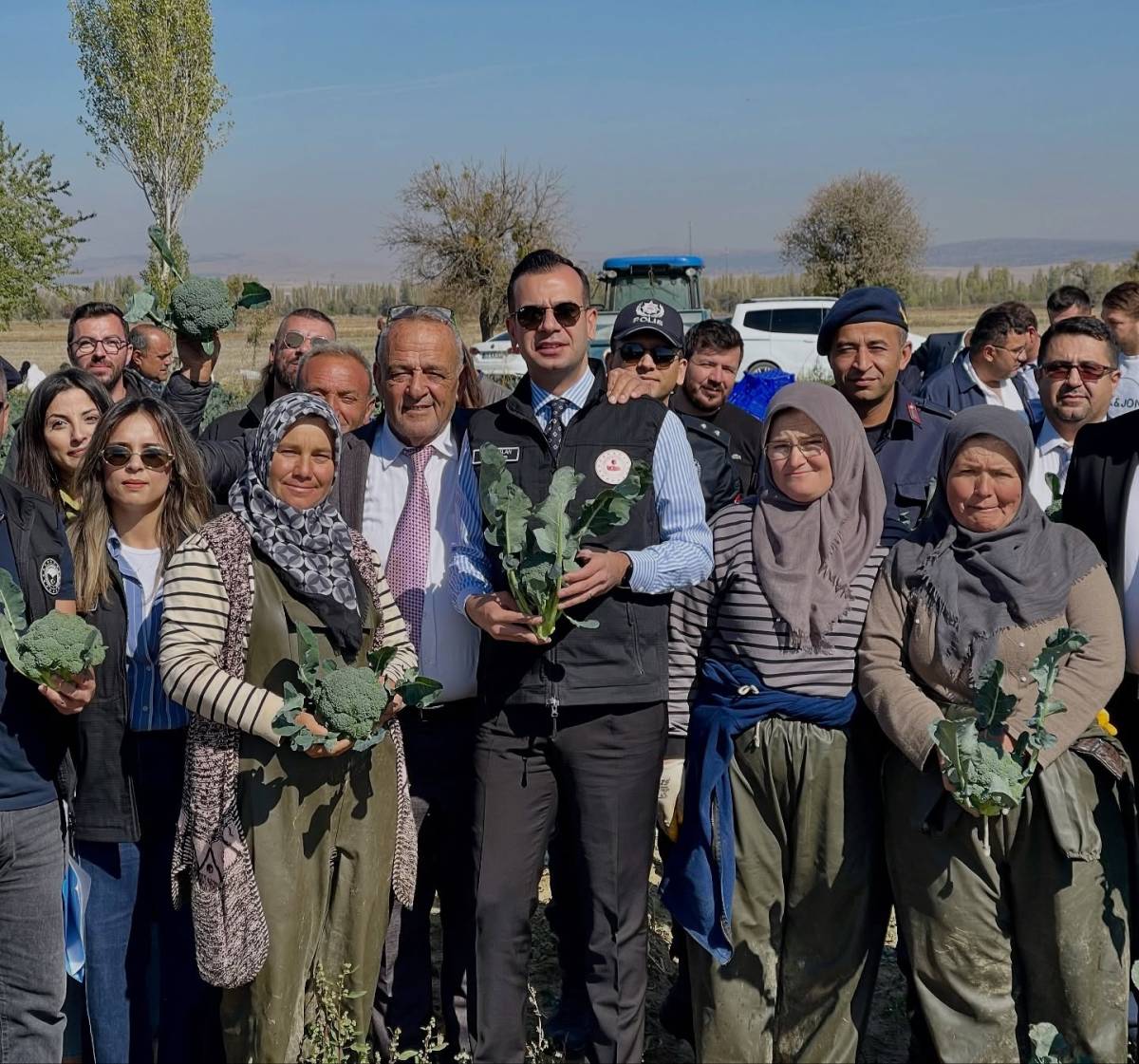 Sinanpaşa’da 431 Dekar Alanda Brokoli Hasadı Tamamlandı