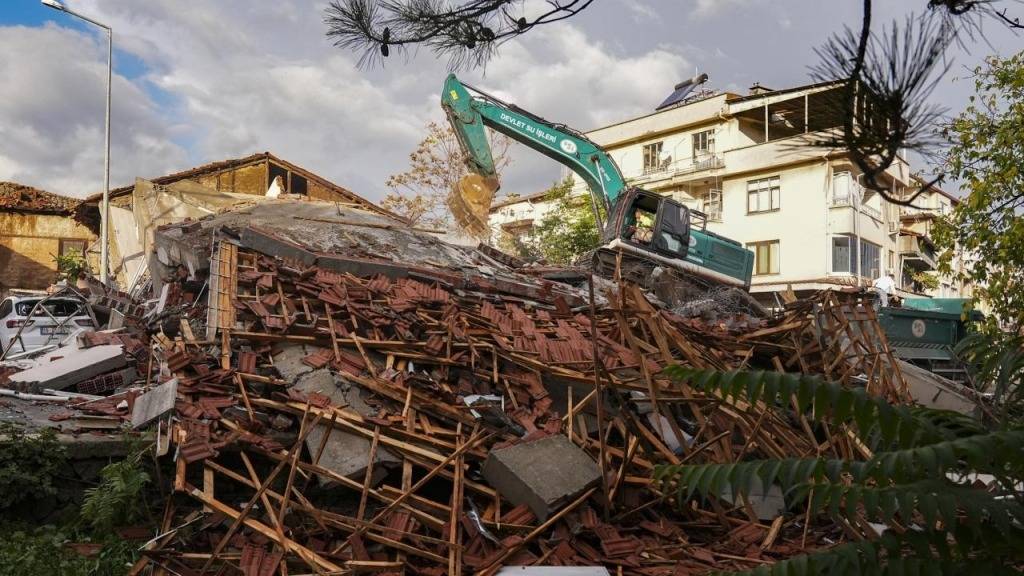 Bakan Murat Kurum:  Balıkesir Sındırgı 6.1 Depreminin Hasar Tespit Raporunu Açıkladı!