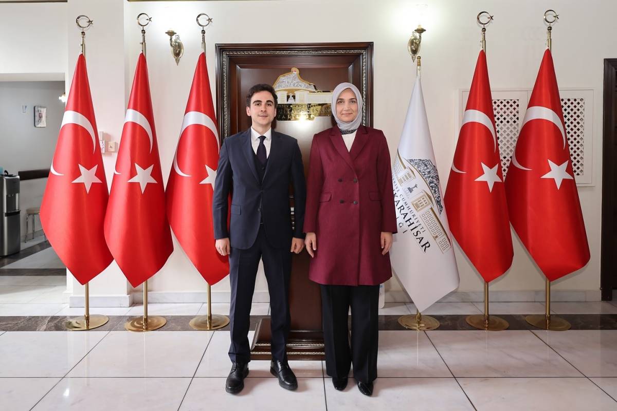 Vali Yiğitbaşı, Bolvadin Cumhuriyet Savcılarını Makamında Ağırladı