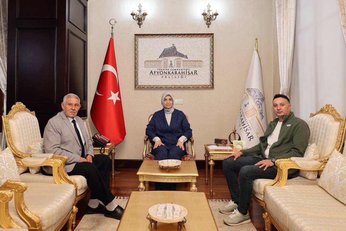 Vali Yiğitbaşı, Demiryolları Emekliler Derneği'ni Kabul Etti