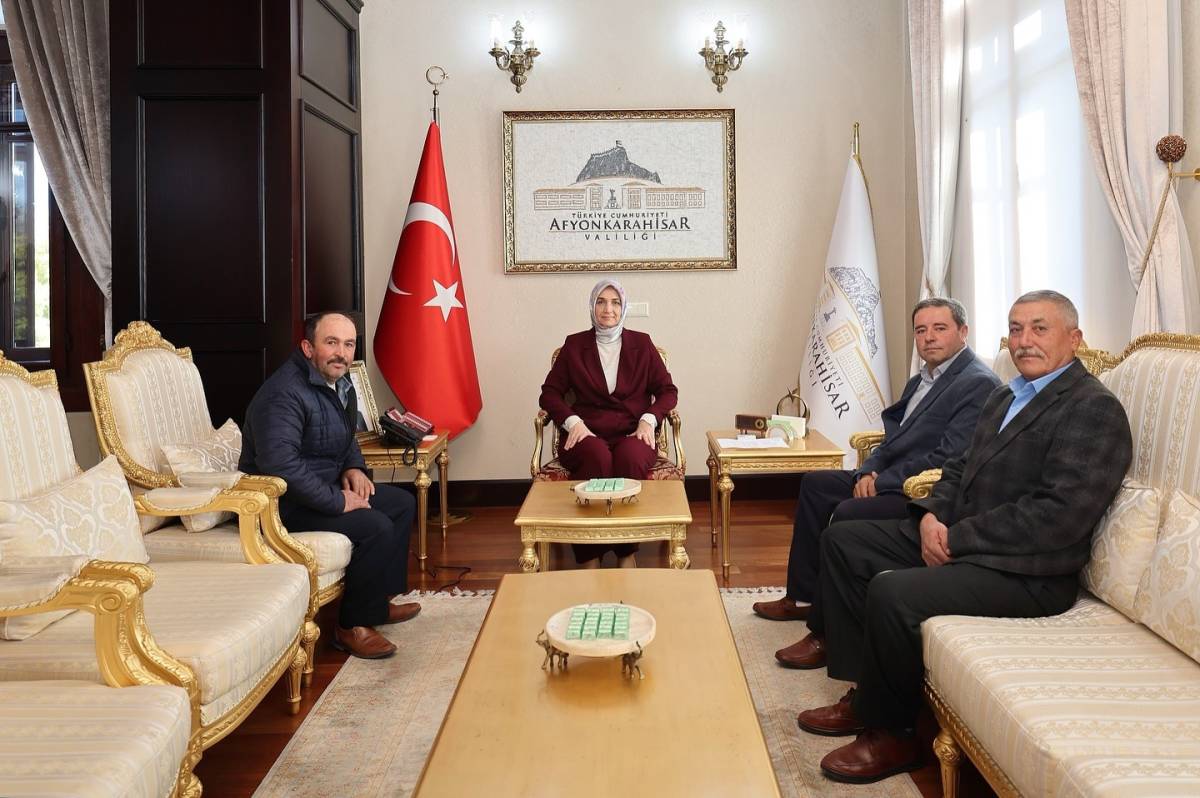Vali Yiğitbaşı’na Çığrı Köyü Muhtarı Özgenç’ten Anlamlı Hediye