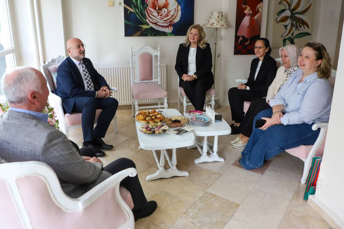 Afyonkarahisar AK Parti’den Kadın Girişimcilerle Destek Ziyareti