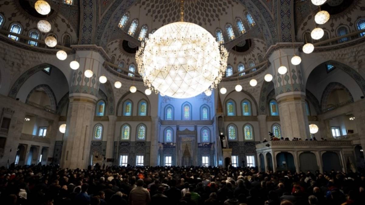 Ramazan Ayı ve Ramazan Bayramı 2026 Tarihleri Açıklandı: İlk Sahur Ne Zaman?