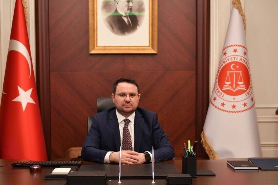 Özgür Özel’den Cumhuriyet Savcısı Akın Gürlek’e Sert Tepki: “Suçlarından Mesul Olmayan Gladyatör!”