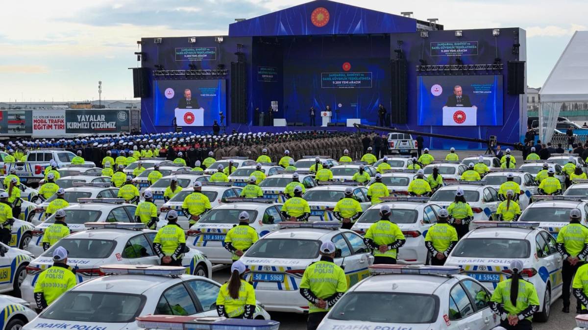 9.200 Yeni Güvenlik Aracı Hizmete Alındı: Cumhurbaşkanı Erdoğan Törende Konuştu