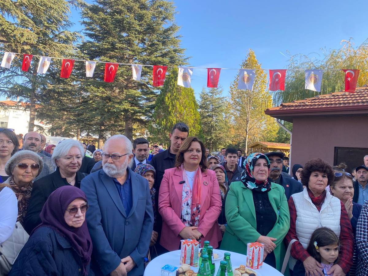 Afyonkarahisar’da Nuri Demirayak Parkı Hizmete Açıldı