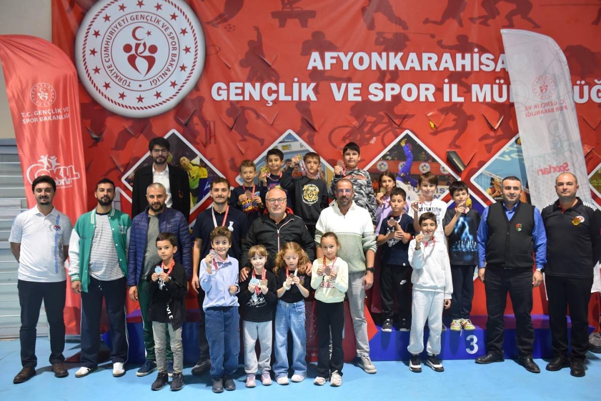 Afyonkarahisar’da 10 Kasım Atatürk'ü Anma Spor Müsabakaları Tamamlandı