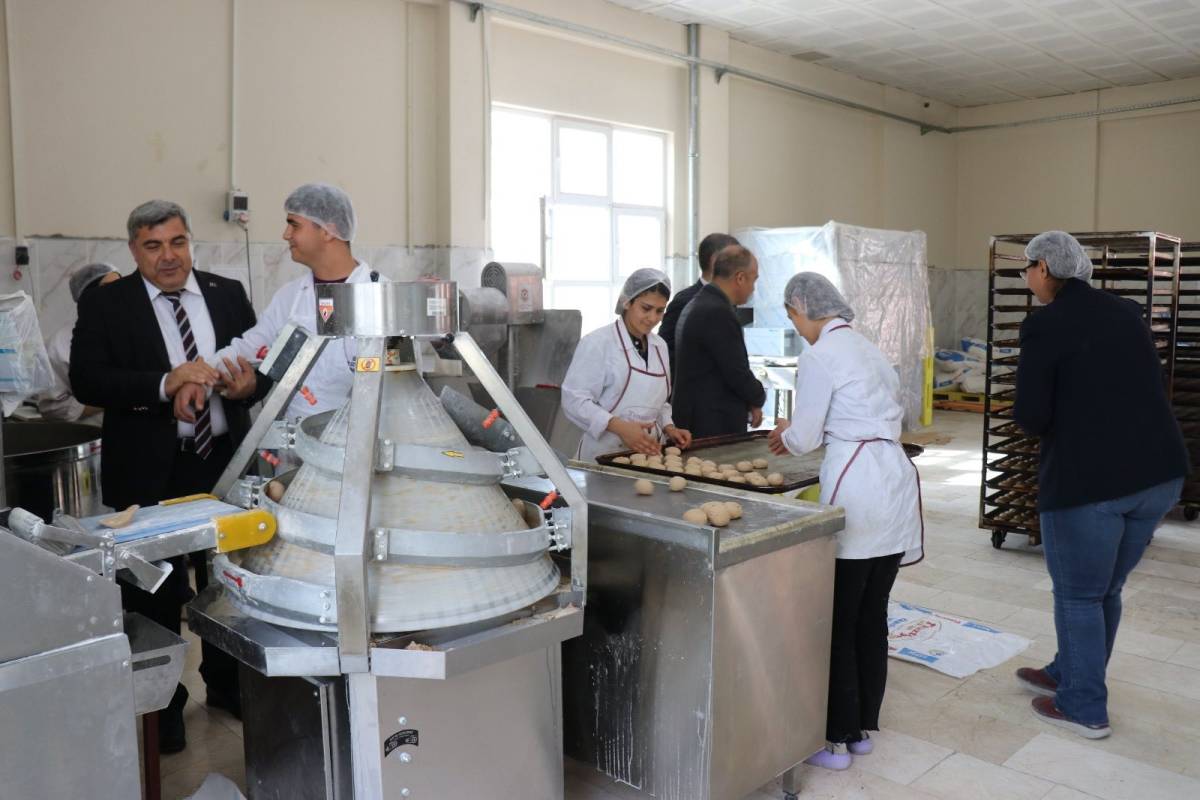 Afyonkarahisar’da “Gelenekten Geleceğe Sağlıklı Nesillere” Projesi Devam Ediyor