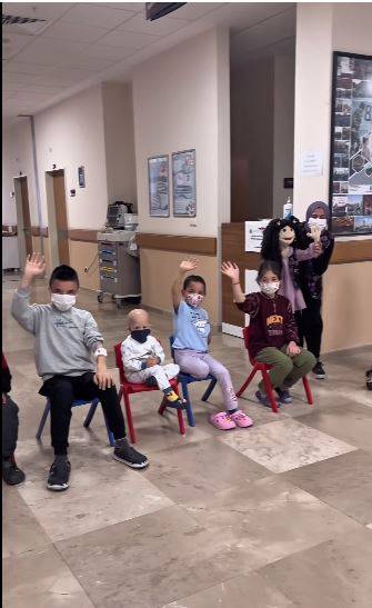 Afyonkarahisar’da Minik Savaşçılara Özel Etkinlik: Oyun Ablam Projesi ile Yüzler Güldü