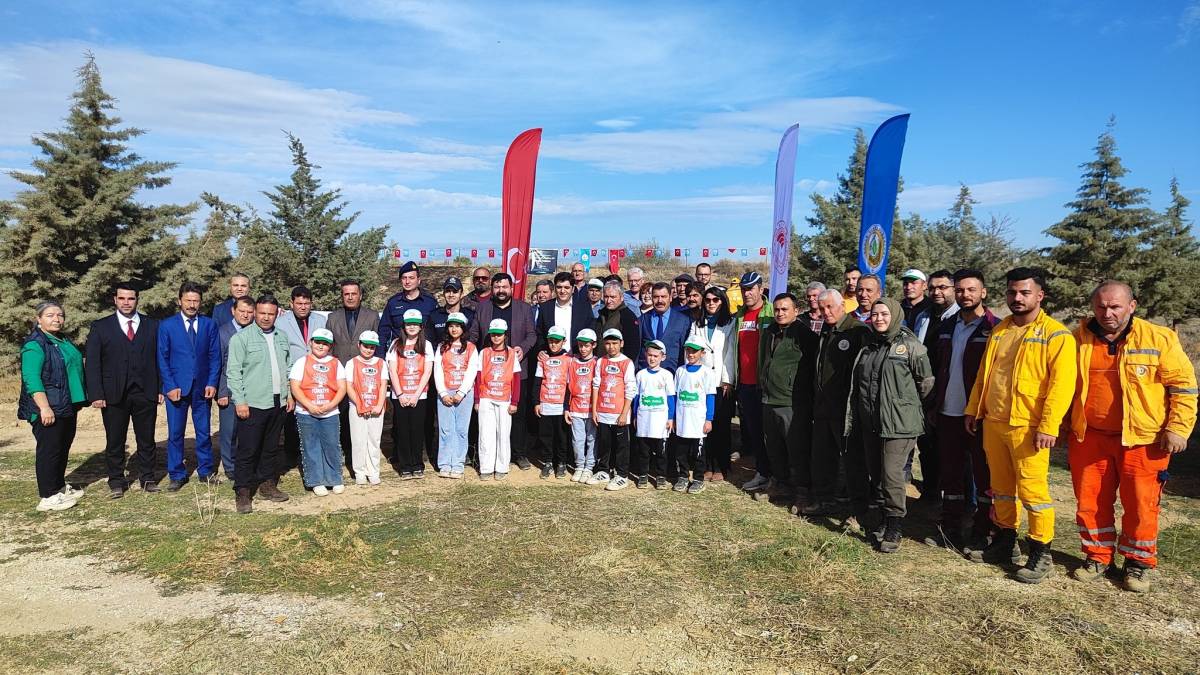 Afyonkarahisar’da Toprakla Buluşan Fidanlar, Geleceğe Nefes Oldu