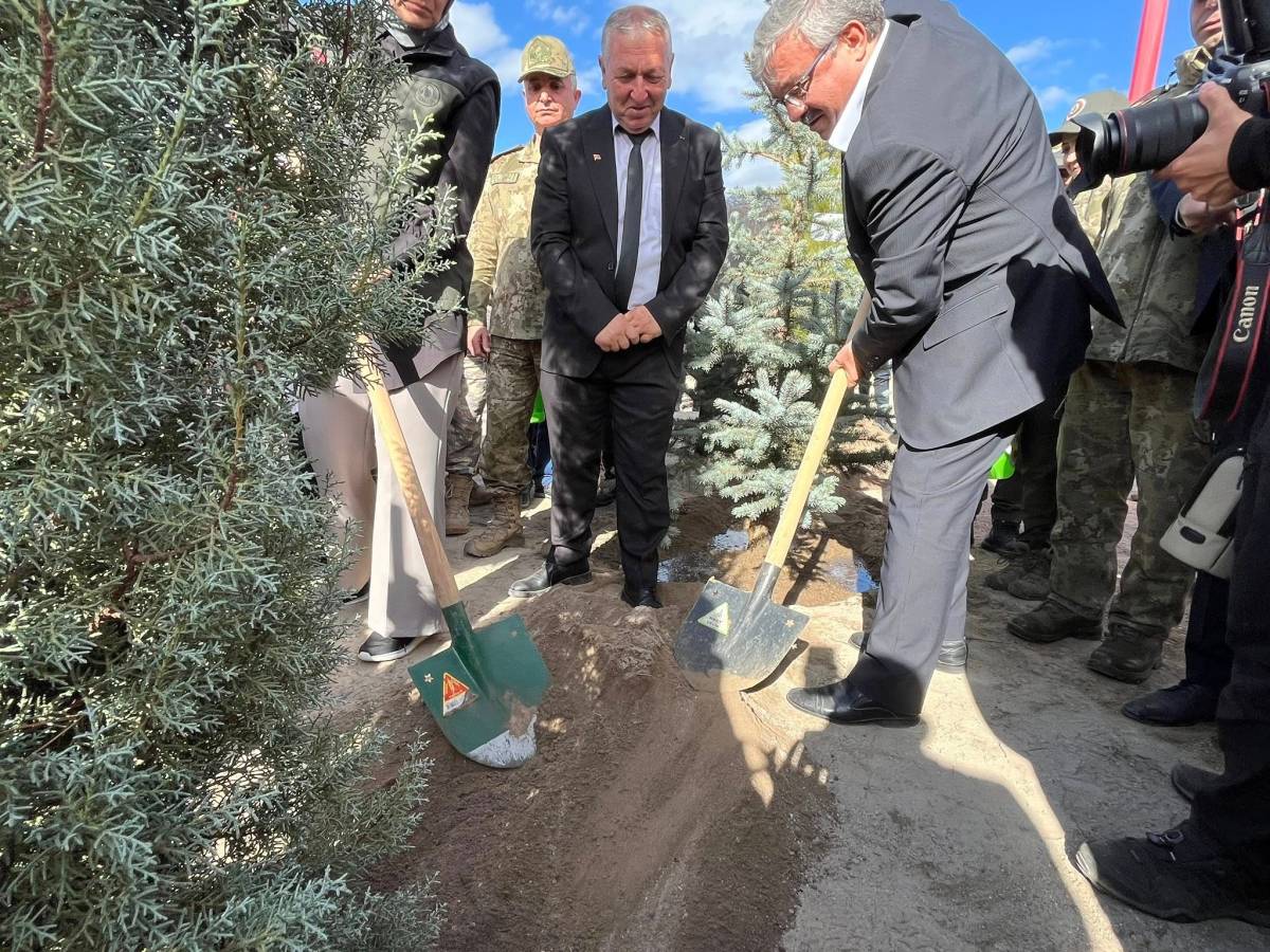 Afyonkarahisar’da Toprakla Buluşan Fidanlar, Geleceğe Nefes Oldu