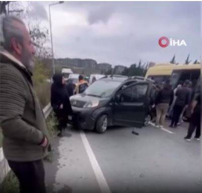Son Dakika- Başakşehir’de Yolcu Minibüsünün de Karıştığı Zincirleme Kaza Çok Sayıda Yaralı Var!