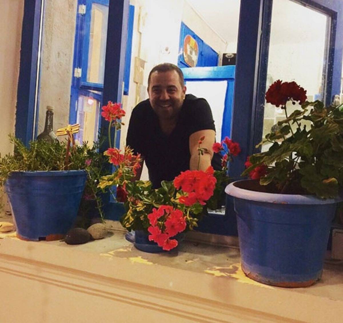 Ata Demirer’den “Hayat Sana Güzel” Yorumlarına Net Yanıt: “Bu Çamları Ben Ektim, 21 Yıl Bekledim”