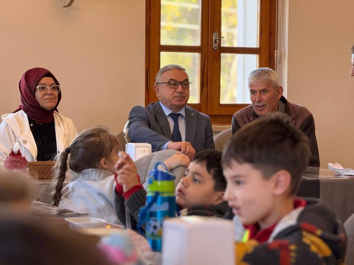 Şuhut’ta Minik Öğrenciler Keşkek Evini Ziyaret Etti