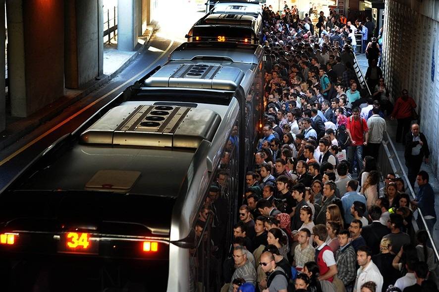 10 Kasım Pazartesi Toplu Taşıma Ücretsiz mi? İETT Otobüsleri, Metro, Metrobüs ve Marmaray Ücretsiz Mi Olacak?