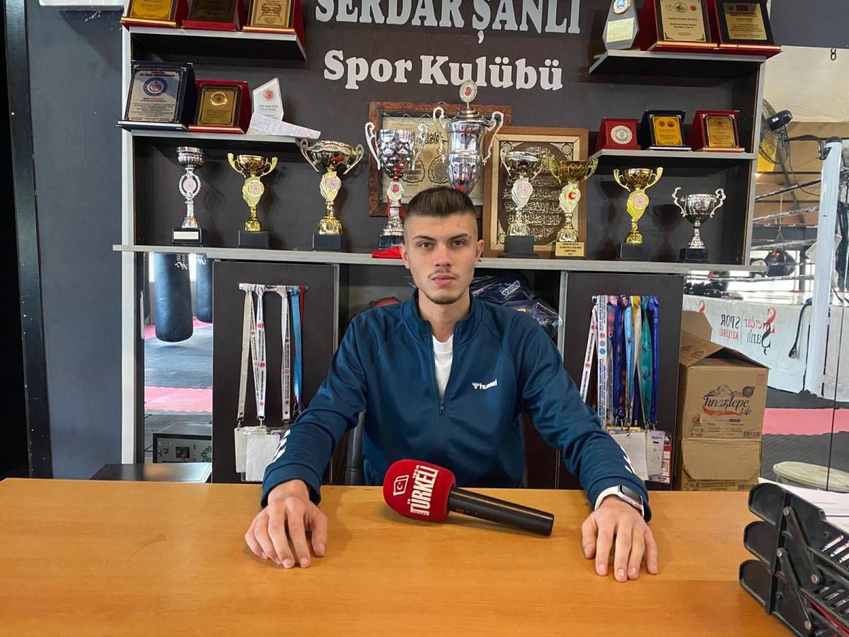 Dövüş Sporlarında Çeyrek Asırlık Deneyim: Milli Takım Antrenörü ve Oğlu Şampiyonlar Yetiştiriyor