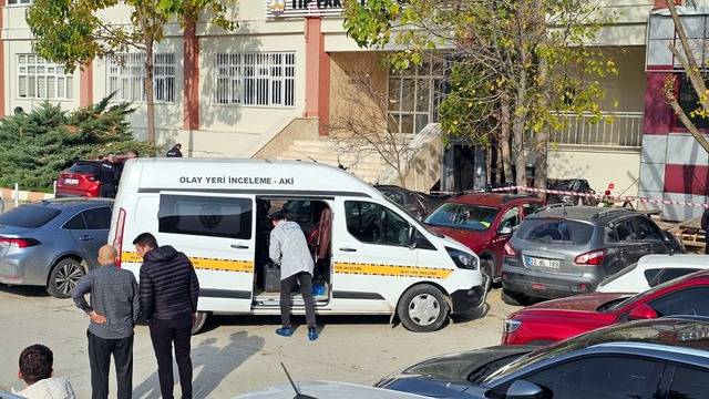 Üniversitede 2. Kattan Düşen Selda Özkan İlte Hayatını Kaybetti!