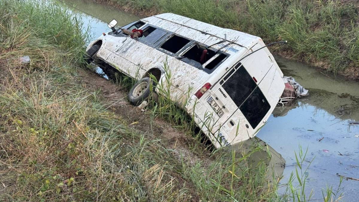 Adana’da Tarım İşçilerini Taşıyan Minibüs Sulama Kanalına Devrildi: Çok sayıda Yaralı Var!