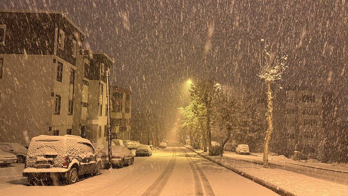 Son Dakika: Meteoroloji 45 İl İçin Kar ve Fırtına Uyarısı Yaptı!