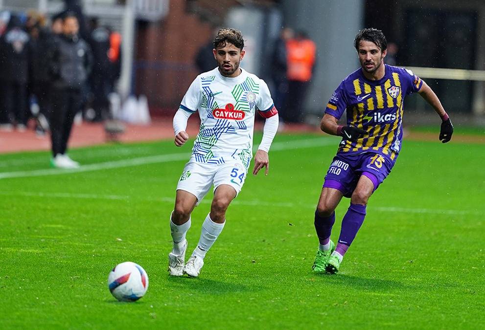 Süper Lig'de Rizespor - Eyüpspor Maçı Bugün: Maç Saati, Nereden İzlenir? MUHTEMEL 11'LER!