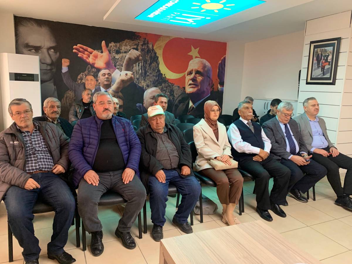 Başkan Mısırlıoğlu: “Bu Ülke Büyük Bir Savrulmanın İçinde, Millet Her Gün Biraz Daha Eziliyor”