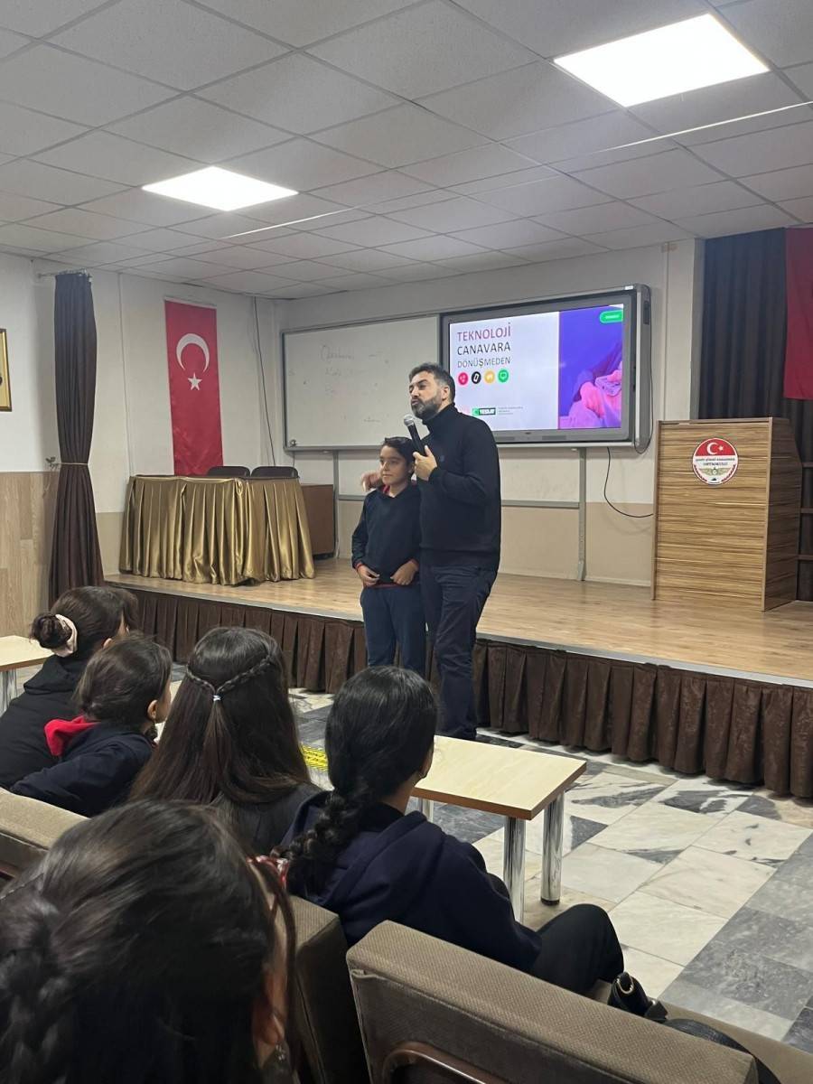 AFSÜ Hastanesi Başhekimi Balcı Ortaokul Öğrencilerine Yeşil Vatan’ı Anlattı