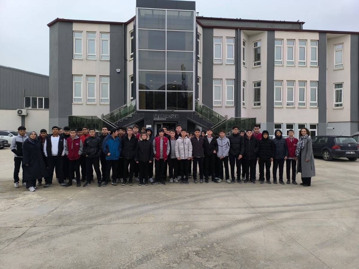 Afyonkarahisar Rahmiye Sare Palalı Teknik Koleji Öğrencilerinden Savrukoğlu Ziraat Makinelerine Teknik Gezi