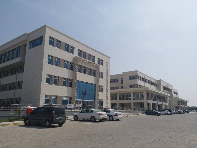 Çanakkale Adliyesi'nde Kıskançlık Krizi: Kadın Hakime Şiddet Uygulayan Sevgili Tutuklandı!