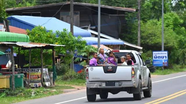 Tayland ile Kamboçya Arasındaki Sınır Gerilimi Sebebiyle Çatışmalar Yeniden Başladı: Binlerce Kişi Tahliye Edildi!