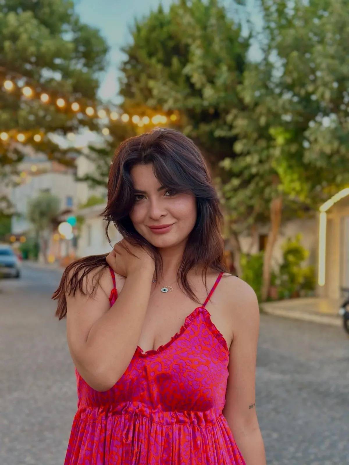 Hanife Gürdal Boşanma Sonrası Değişimiyle Dikkat Çekiyor!